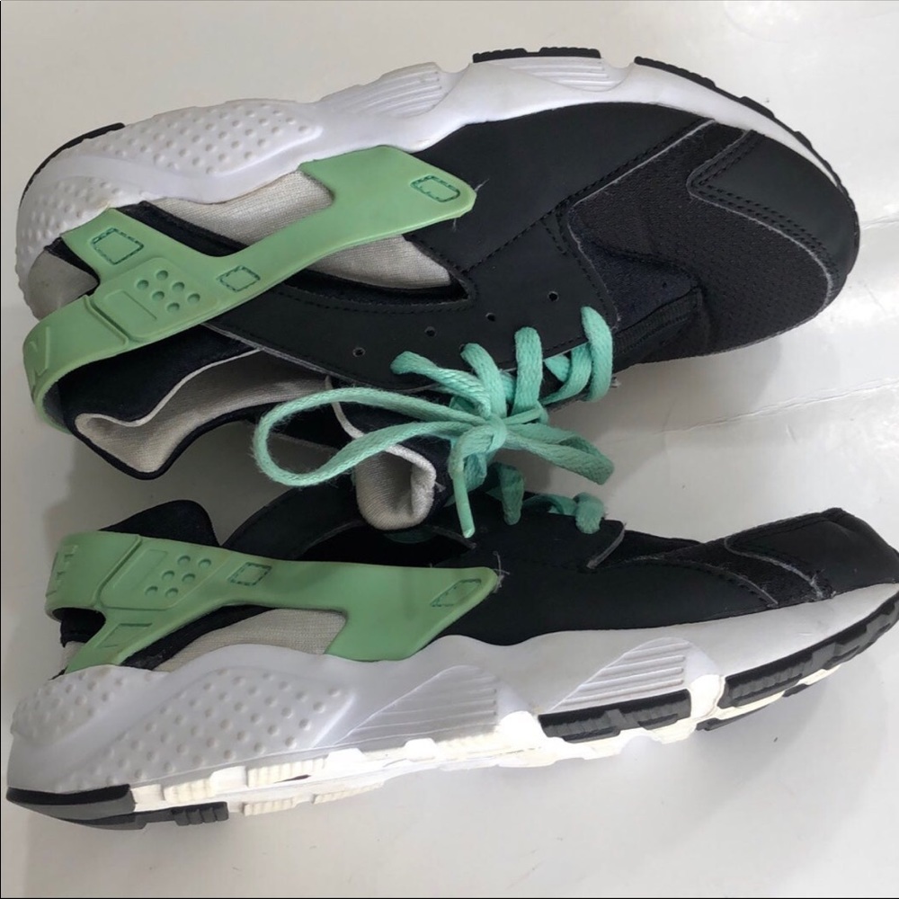 Nike Girls Preschool Huarache Run Running Shoes